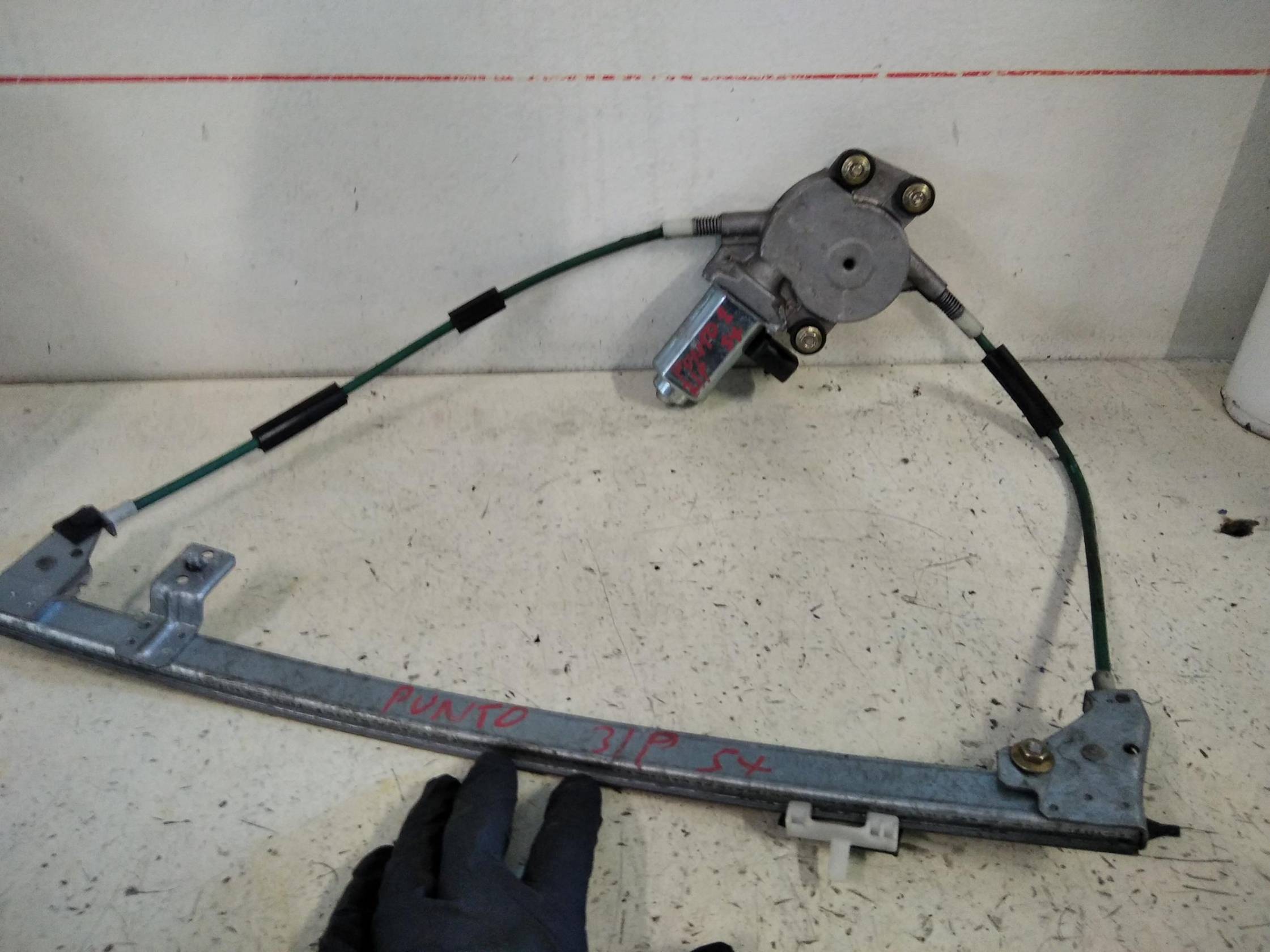 Alzacristallo elettr. porta ant. sx.